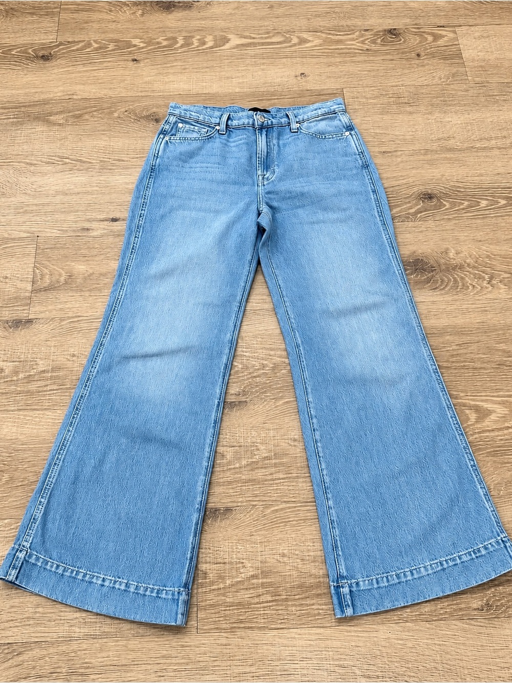 7 For All Mankind Light Wash Wide Leg Jeans Women’s Size 28 High Rise